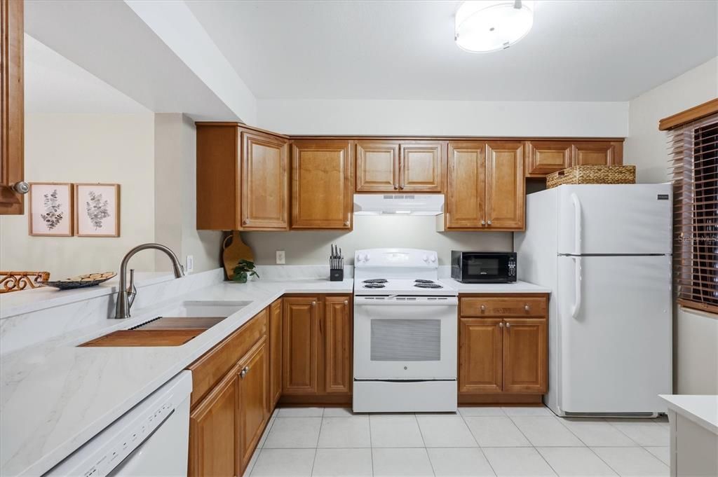 В аренду: $1,950 (2 спален, 2 ванн, 1065 Квадратных фут)