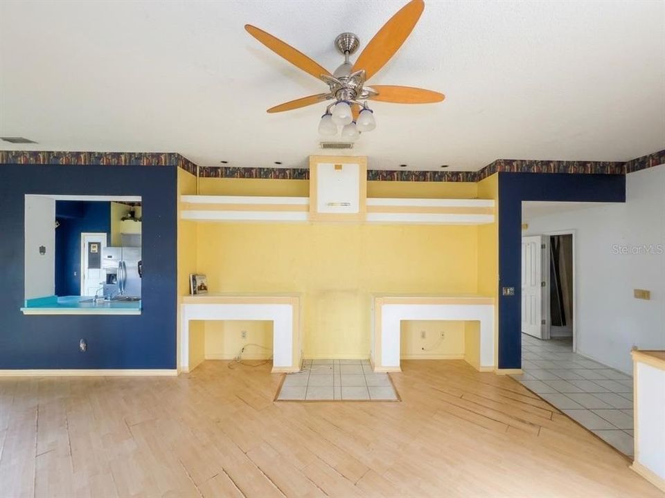 En Venta: $310,000 (3 camas, 2 baños, 1387 Pies cuadrados)
