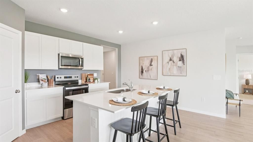 En Venta: $355,990 (4 camas, 2 baños, 1828 Pies cuadrados)