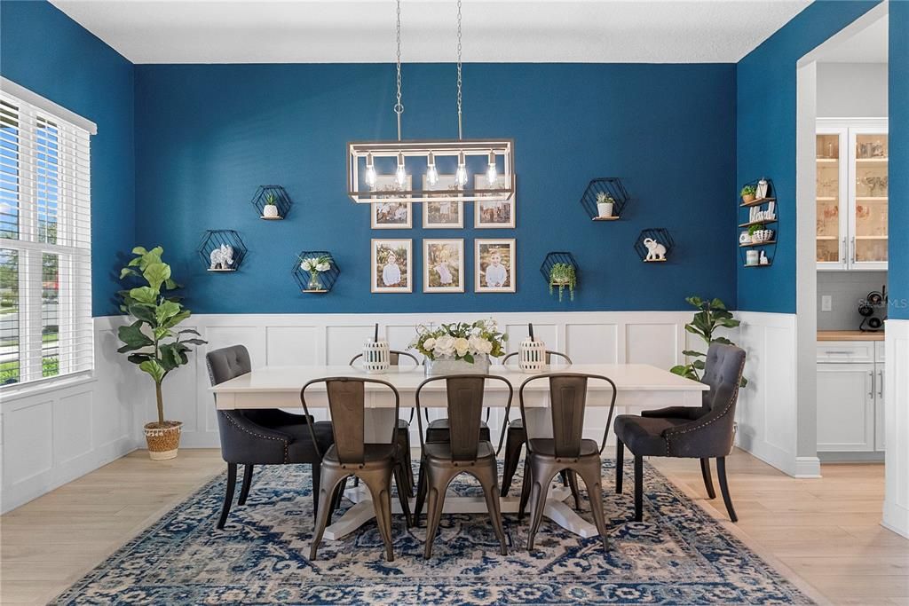 For Sale: $1,350,000 (5 beds, 4 baths, 4307 Square Feet)