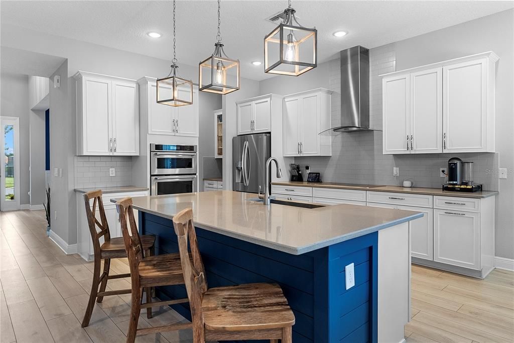 For Sale: $1,350,000 (5 beds, 4 baths, 4307 Square Feet)
