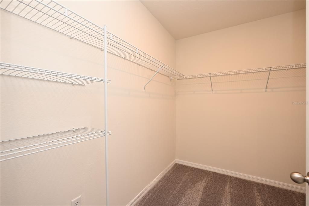 En Renta: $2,360 (4 camas, 2 baños, 1867 Pies cuadrados)