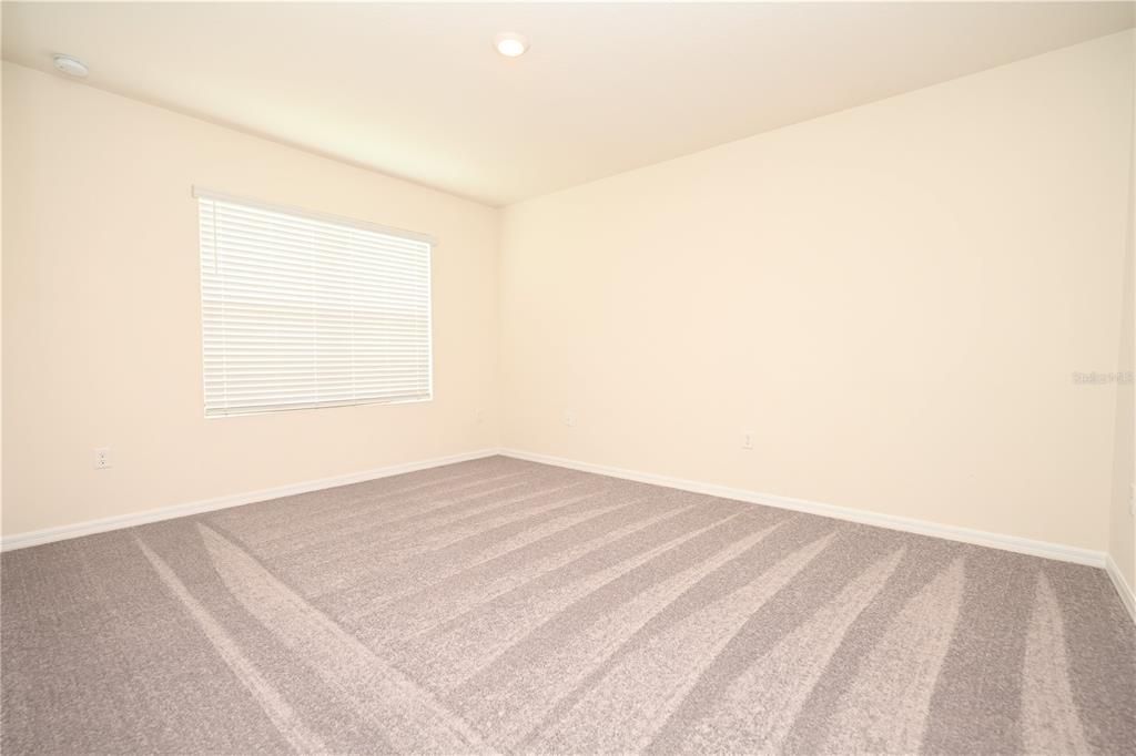 En Renta: $2,360 (4 camas, 2 baños, 1867 Pies cuadrados)