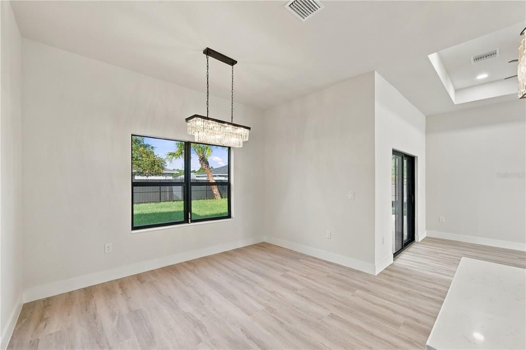 En Venta: $395,000 (3 camas, 2 baños, 1741 Pies cuadrados)