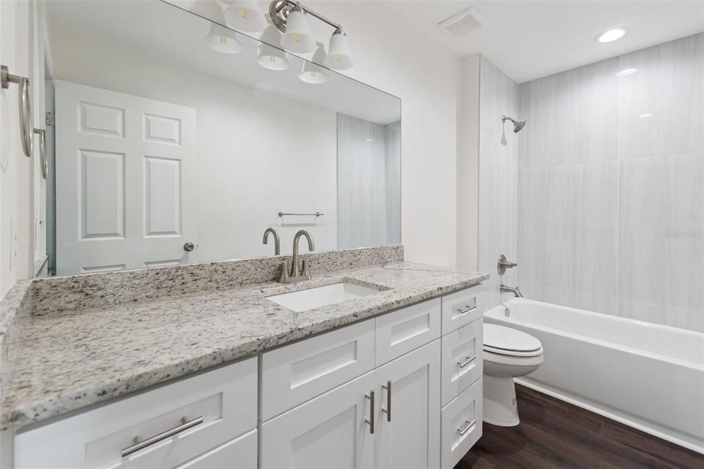 For Sale: $565,000 (6 beds, 0 baths, 3778 Square Feet)