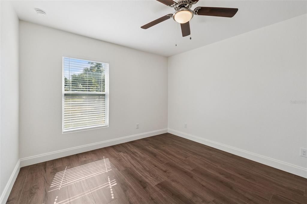 For Sale: $565,000 (6 beds, 0 baths, 3778 Square Feet)