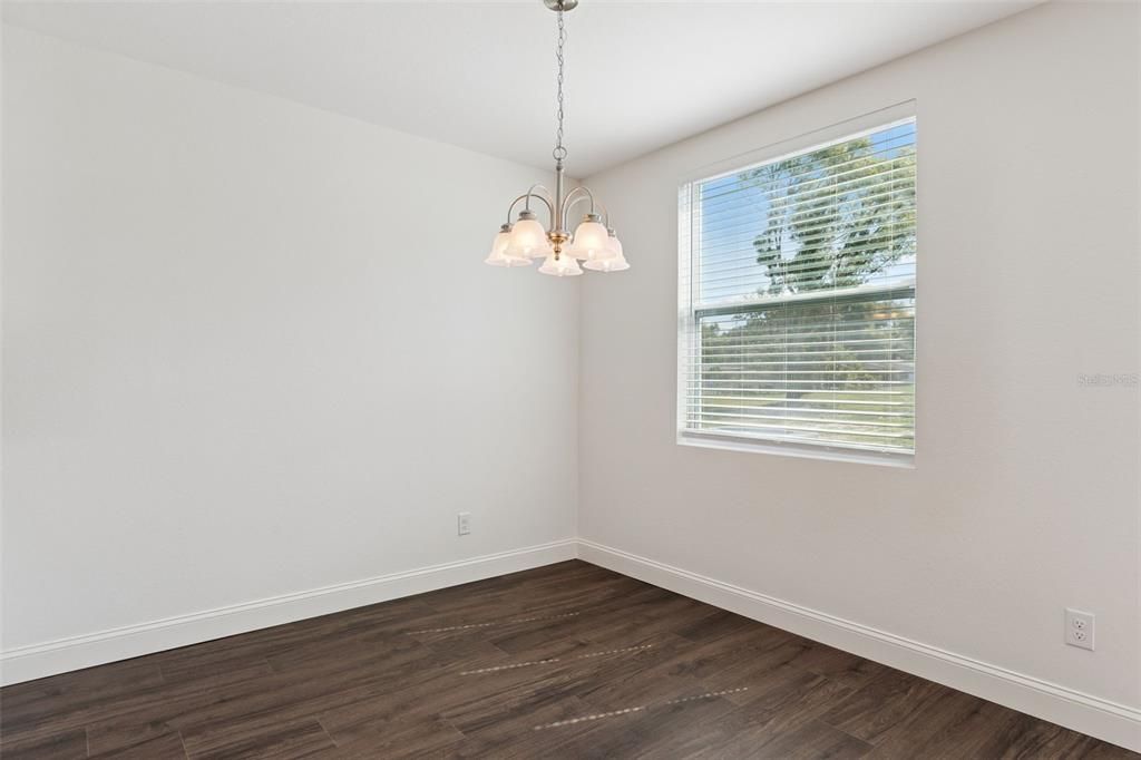For Sale: $565,000 (6 beds, 0 baths, 3778 Square Feet)