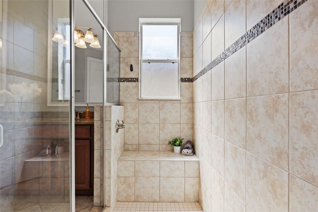 На продажу: $439,900 (3 спален, 2 ванн, 2297 Квадратных фут)