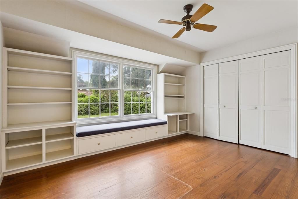 Activo con contrato: $5,900,000 (5 camas, 3 baños, 3680 Pies cuadrados)