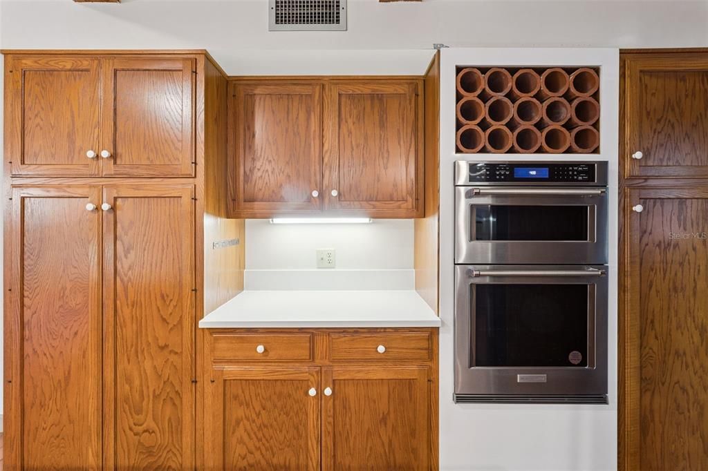 Activo con contrato: $5,900,000 (5 camas, 3 baños, 3680 Pies cuadrados)