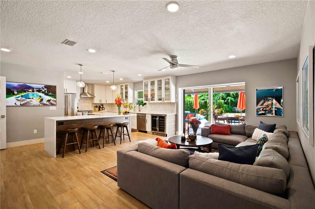 En Venta: $1,295,000 (4 camas, 3 baños, 2360 Pies cuadrados)
