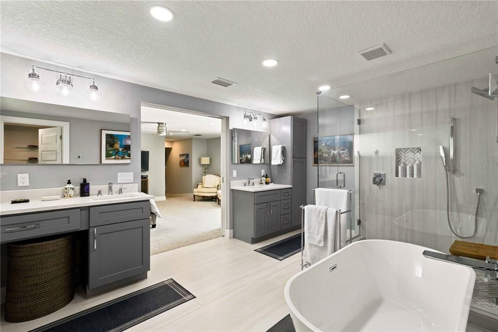 En Venta: $1,295,000 (4 camas, 3 baños, 2360 Pies cuadrados)