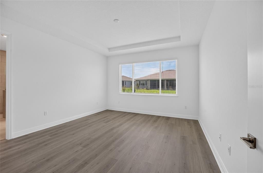 En Venta: $550,630 (3 camas, 3 baños, 2211 Pies cuadrados)