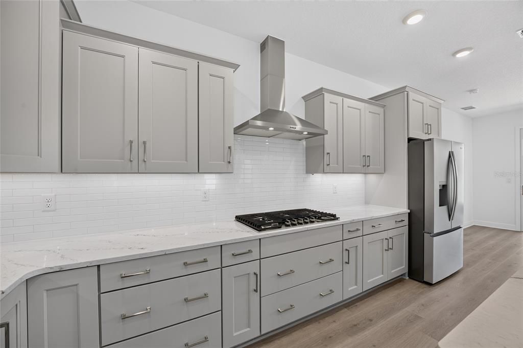 En Venta: $550,630 (3 camas, 3 baños, 2211 Pies cuadrados)