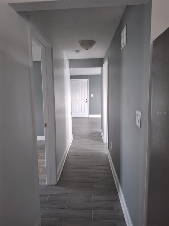 For Rent: $1,700 (3 beds, 1 baths, 1152 Square Feet)