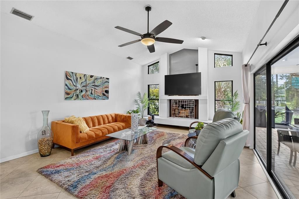 En Venta: $450,000 (4 camas, 3 baños, 2186 Pies cuadrados)
