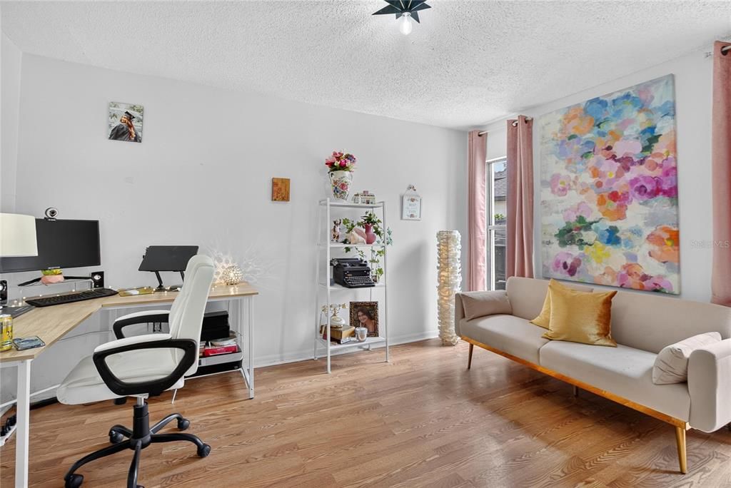 En Venta: $450,000 (4 camas, 3 baños, 2186 Pies cuadrados)