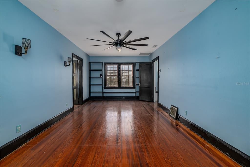 For Sale: $299,990 (0 beds, 0 baths, 1824 Square Feet)