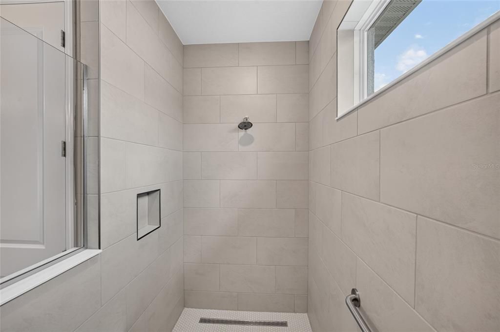 En Venta: $527,535 (2 camas, 2 baños, 2145 Pies cuadrados)