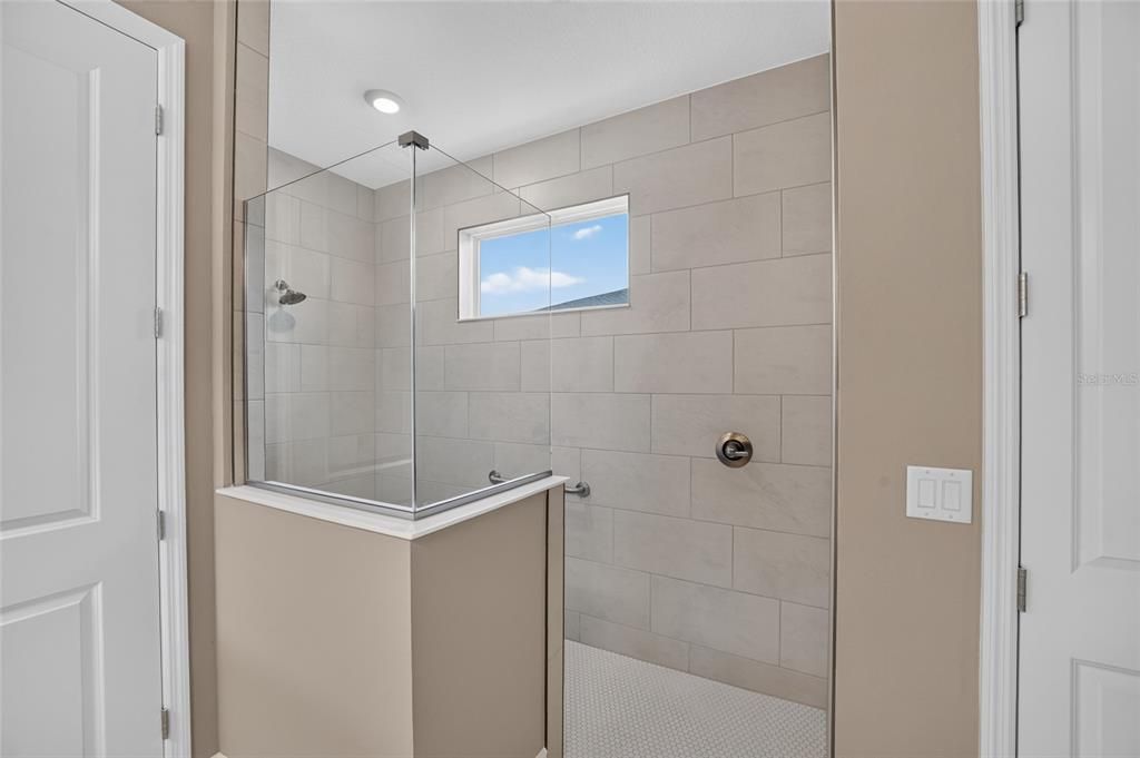 En Venta: $527,535 (2 camas, 2 baños, 2145 Pies cuadrados)