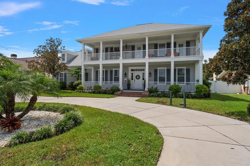 For Sale: $2,999,000 (4 beds, 3 baths, 3590 Square Feet)