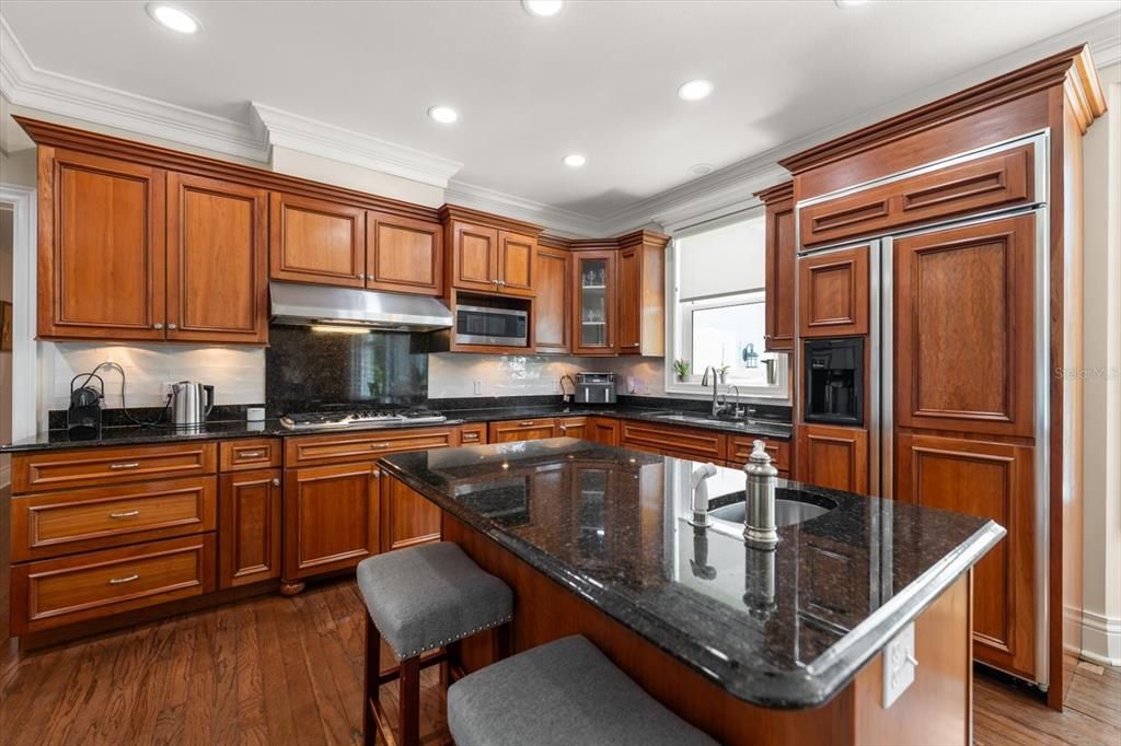 For Sale: $2,999,000 (4 beds, 3 baths, 3590 Square Feet)