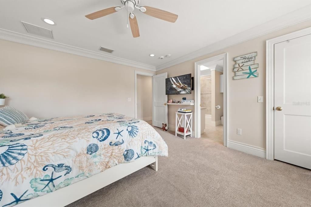 For Sale: $2,999,000 (4 beds, 3 baths, 3590 Square Feet)