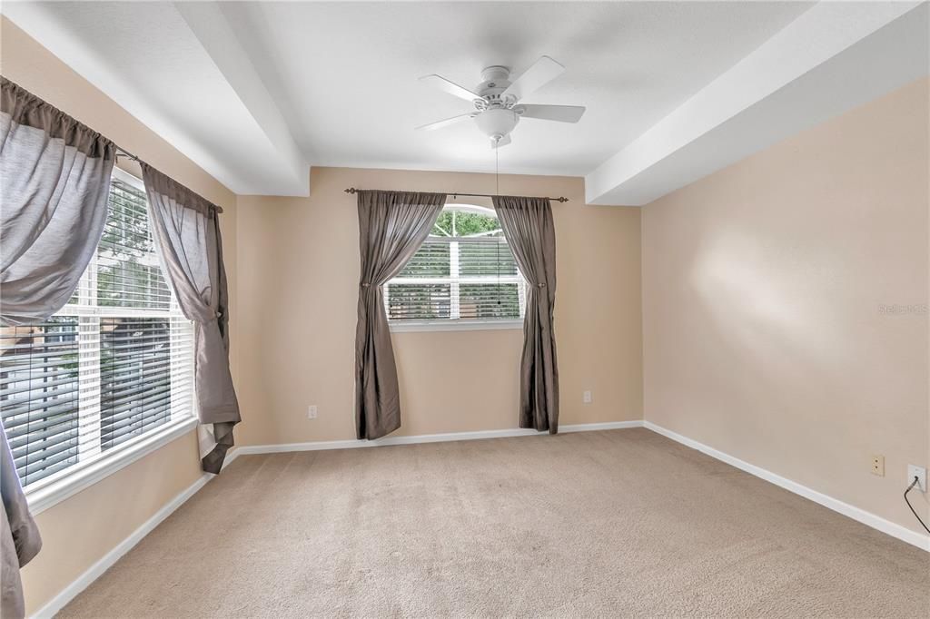 For Rent: $3,000 (3 beds, 2 baths, 1985 Square Feet)