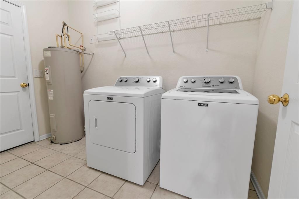 For Rent: $3,000 (3 beds, 2 baths, 1985 Square Feet)