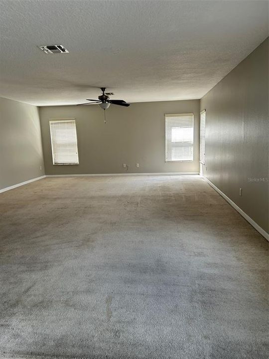 For Rent: $3,800 (5 beds, 3 baths, 3519 Square Feet)