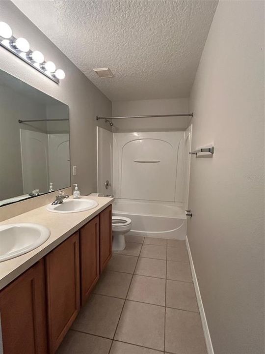 For Rent: $3,800 (5 beds, 3 baths, 3519 Square Feet)