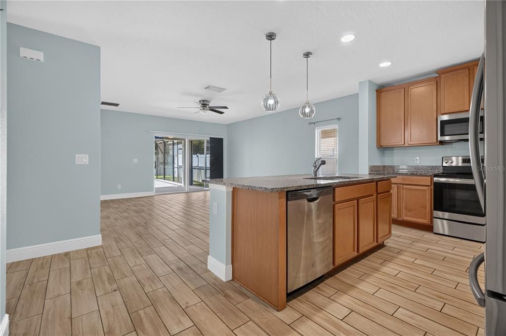 En Venta: $379,900 (3 camas, 2 baños, 1717 Pies cuadrados)