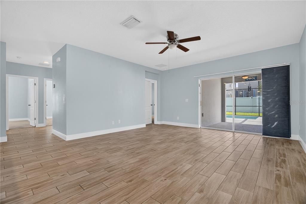 En Venta: $379,900 (3 camas, 2 baños, 1717 Pies cuadrados)