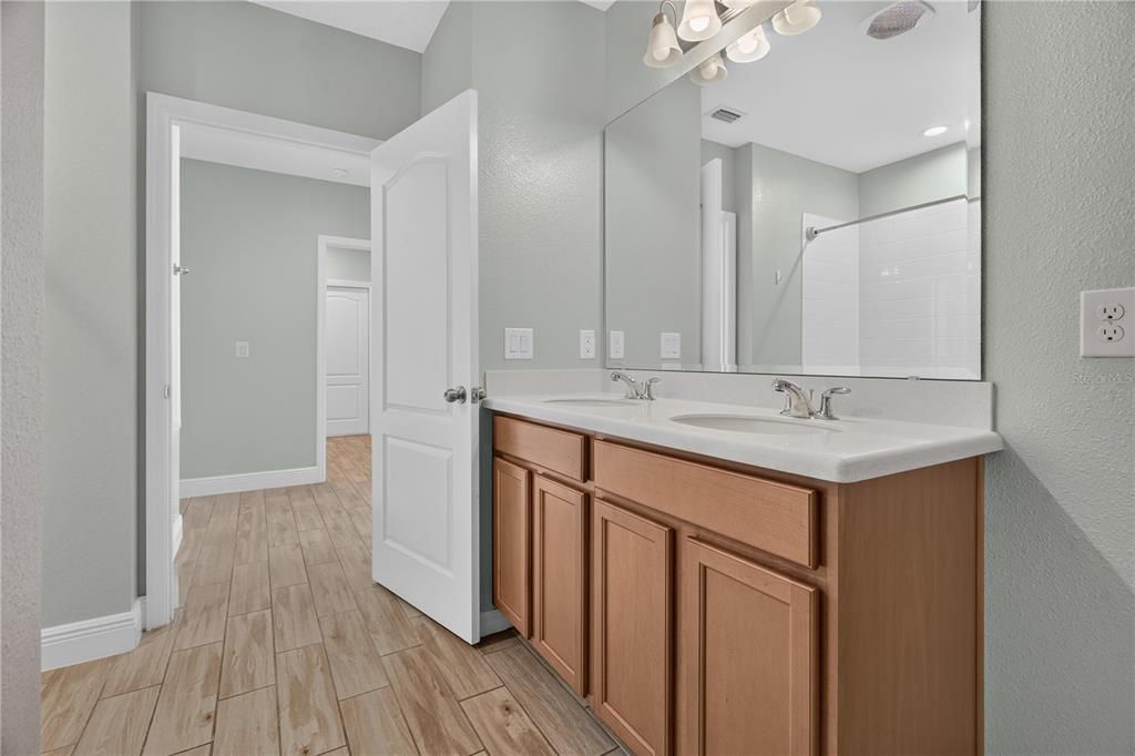 En Venta: $379,900 (3 camas, 2 baños, 1717 Pies cuadrados)