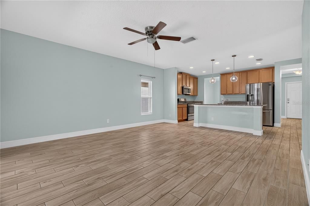 En Venta: $379,900 (3 camas, 2 baños, 1717 Pies cuadrados)