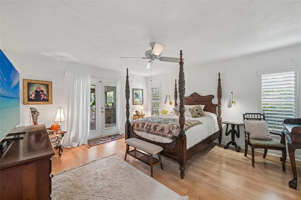 For Sale: $690,000 (2 beds, 2 baths, 2051 Square Feet)