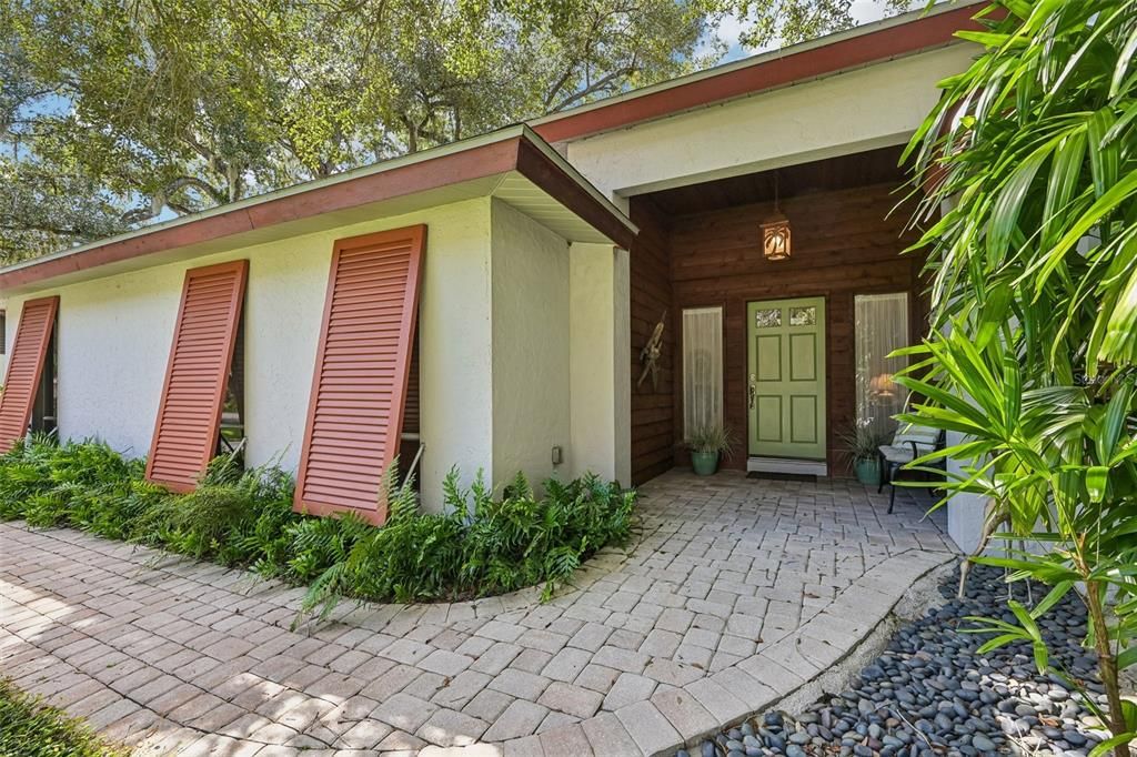 For Sale: $690,000 (2 beds, 2 baths, 2051 Square Feet)