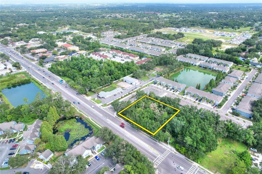 En Venta: $425,000 (0.74 acres)