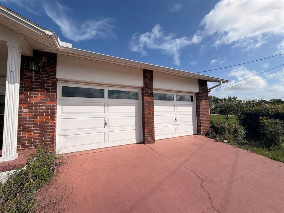 For Sale: $150,000 (2 beds, 2 baths, 1626 Square Feet)