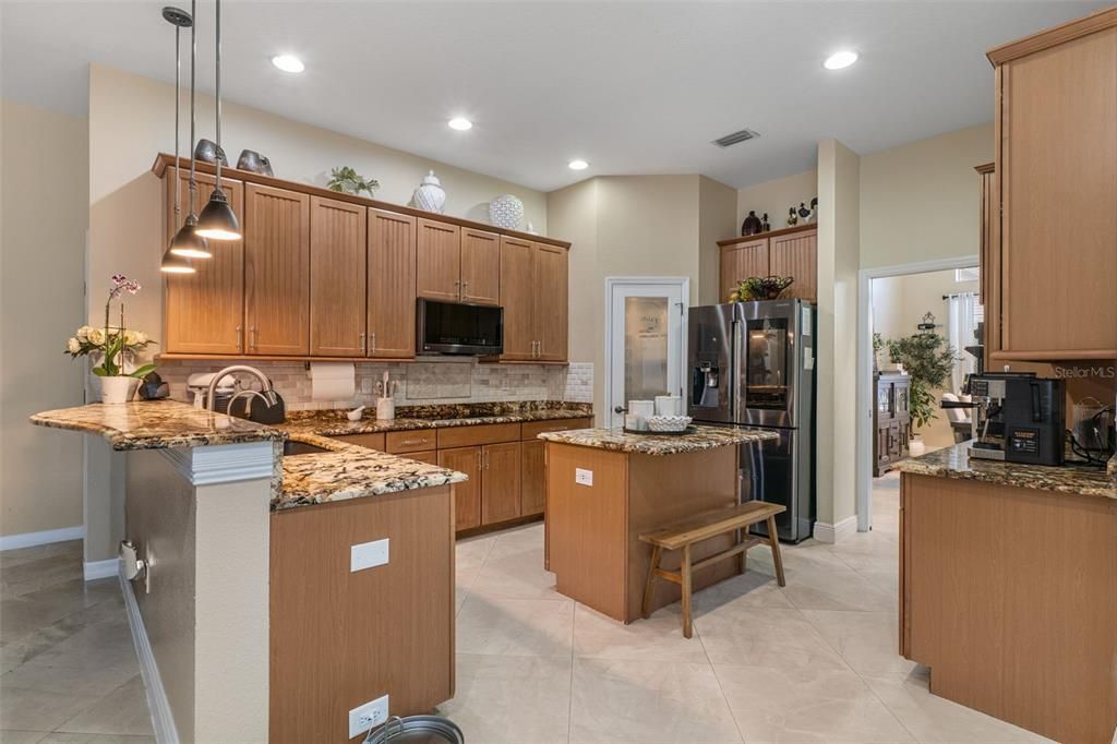 For Sale: $865,000 (4 beds, 3 baths, 3550 Square Feet)