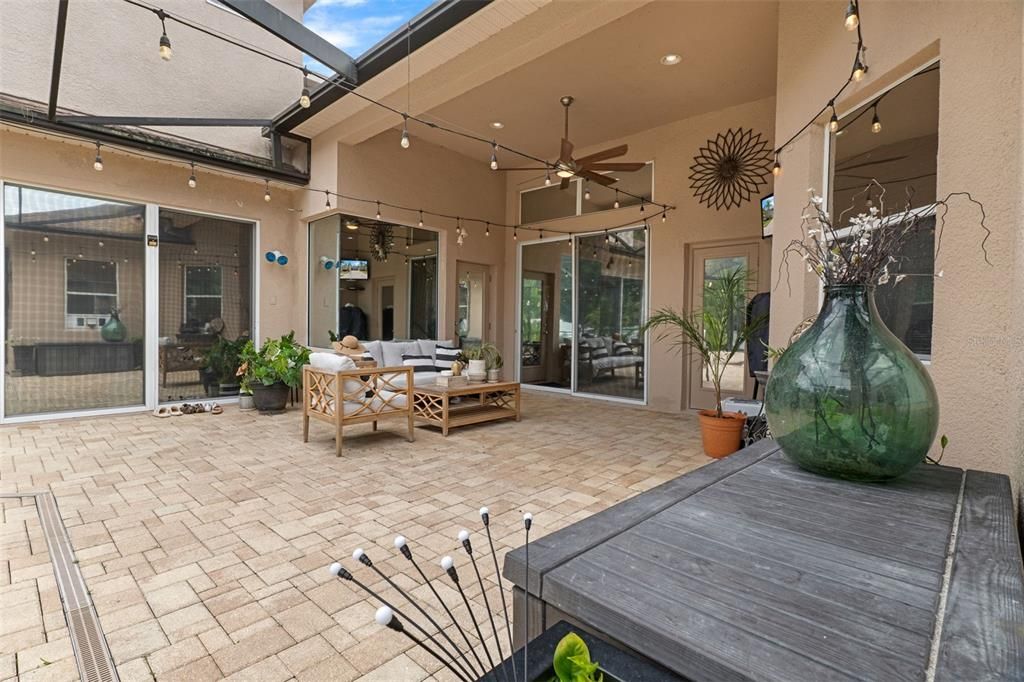 For Sale: $865,000 (4 beds, 3 baths, 3550 Square Feet)