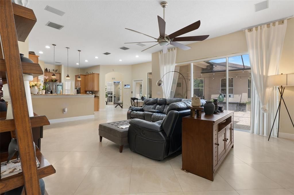 For Sale: $865,000 (4 beds, 3 baths, 3550 Square Feet)