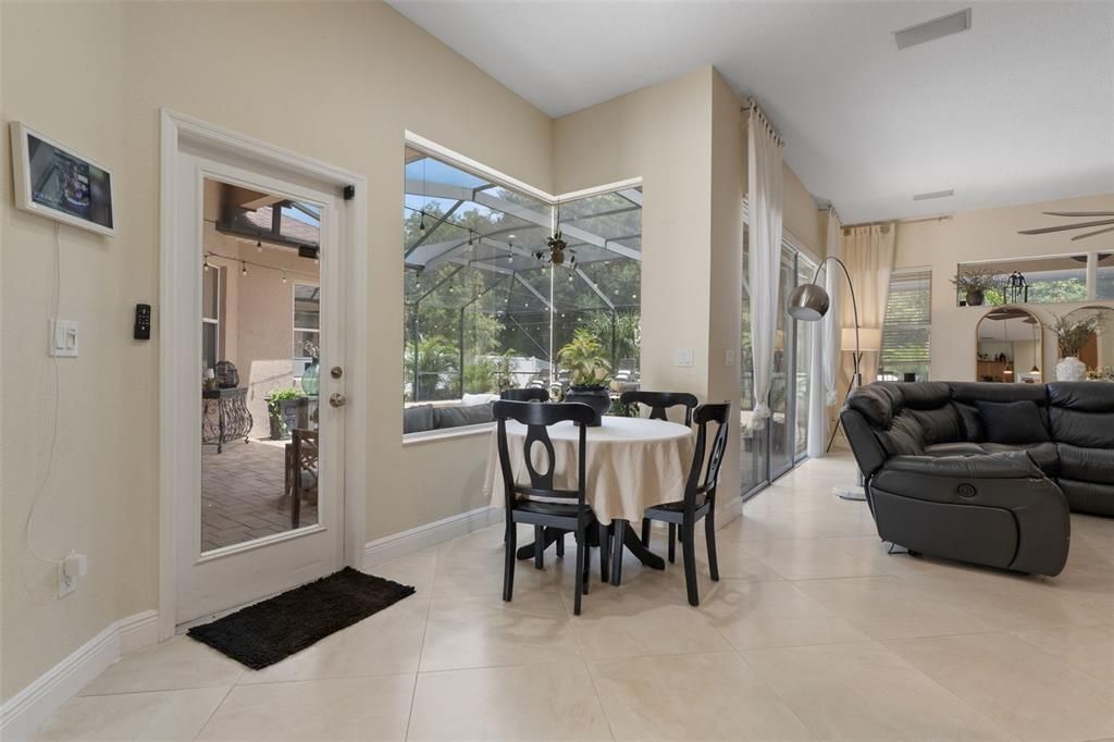 For Sale: $865,000 (4 beds, 3 baths, 3550 Square Feet)