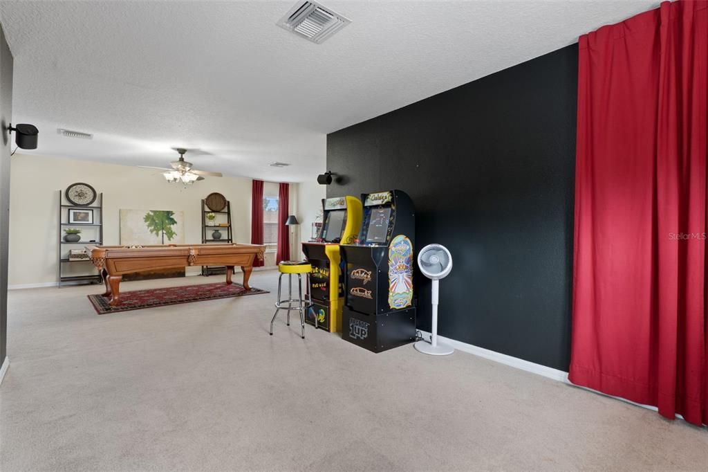 For Sale: $865,000 (4 beds, 3 baths, 3550 Square Feet)