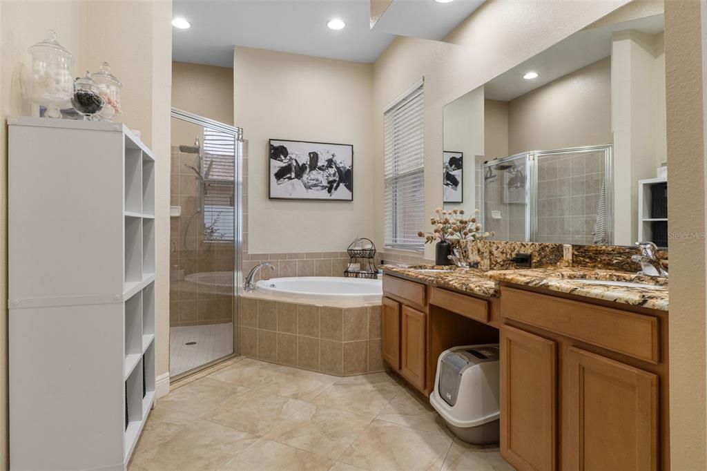 For Sale: $865,000 (4 beds, 3 baths, 3550 Square Feet)