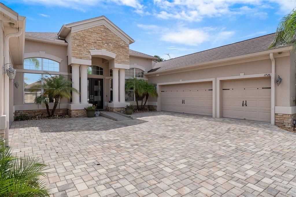 For Sale: $865,000 (4 beds, 3 baths, 3550 Square Feet)