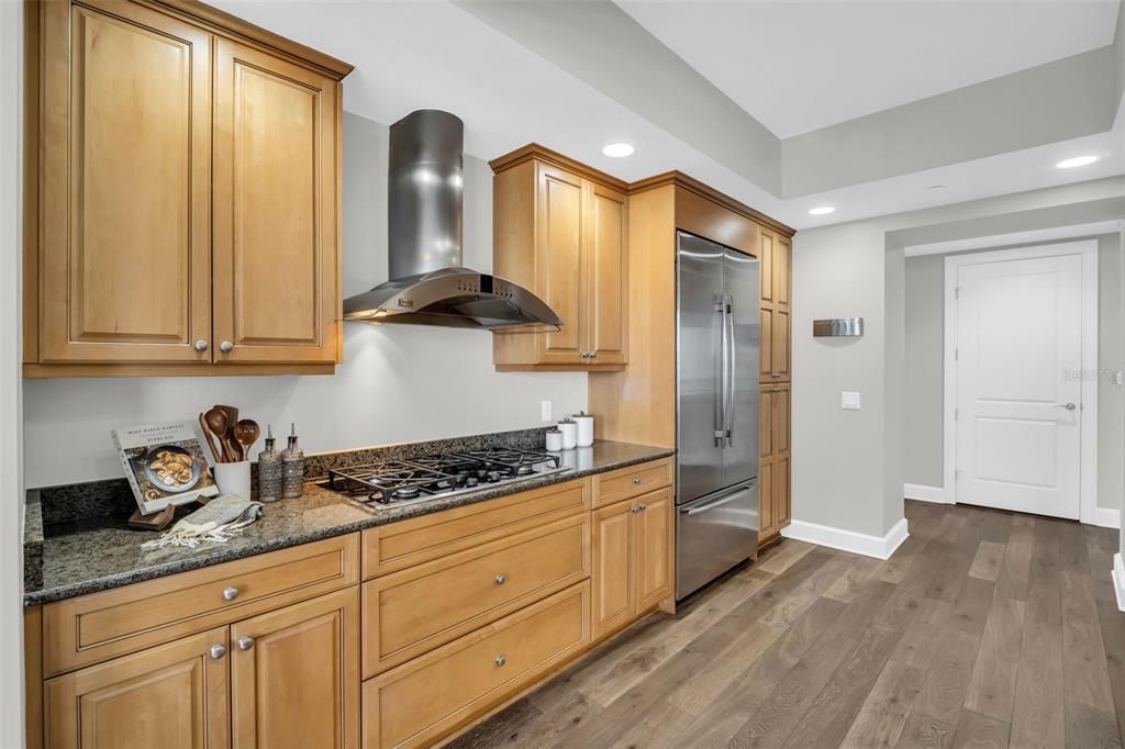 For Sale: $2,750,000 (3 beds, 3 baths, 2757 Square Feet)