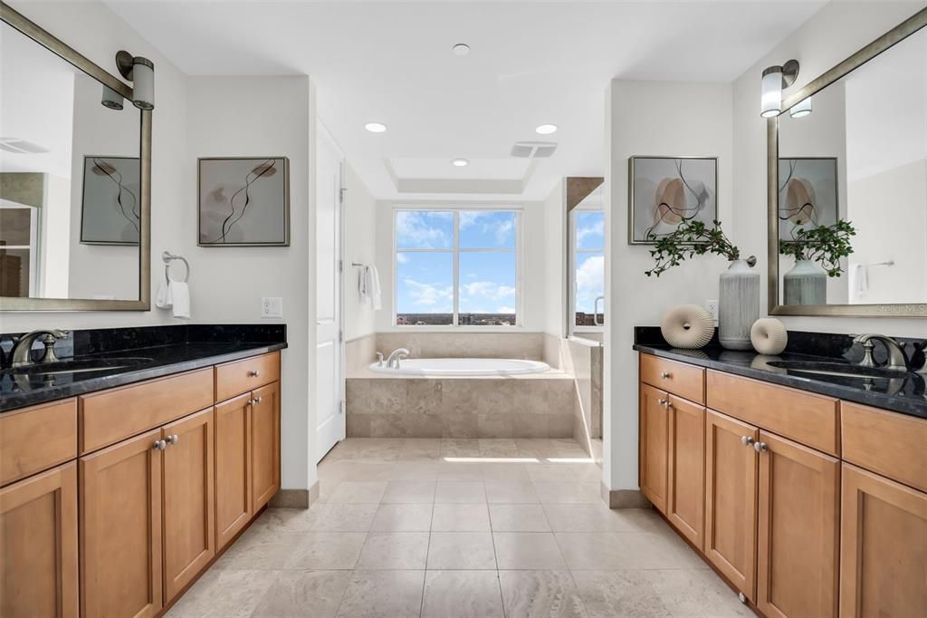 For Sale: $2,750,000 (3 beds, 3 baths, 2757 Square Feet)