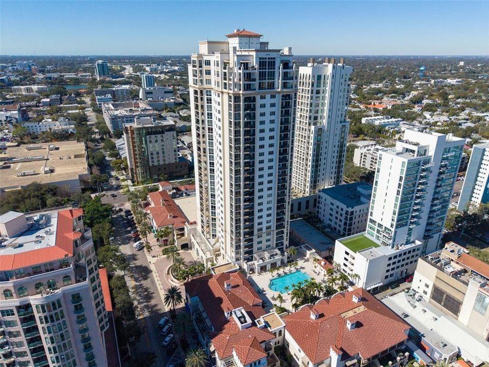 For Sale: $2,750,000 (3 beds, 3 baths, 2757 Square Feet)