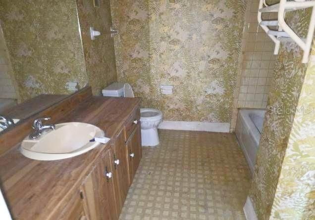 На продажу: $161,000 (2 спален, 2 ванн, 1400 Квадратных фут)